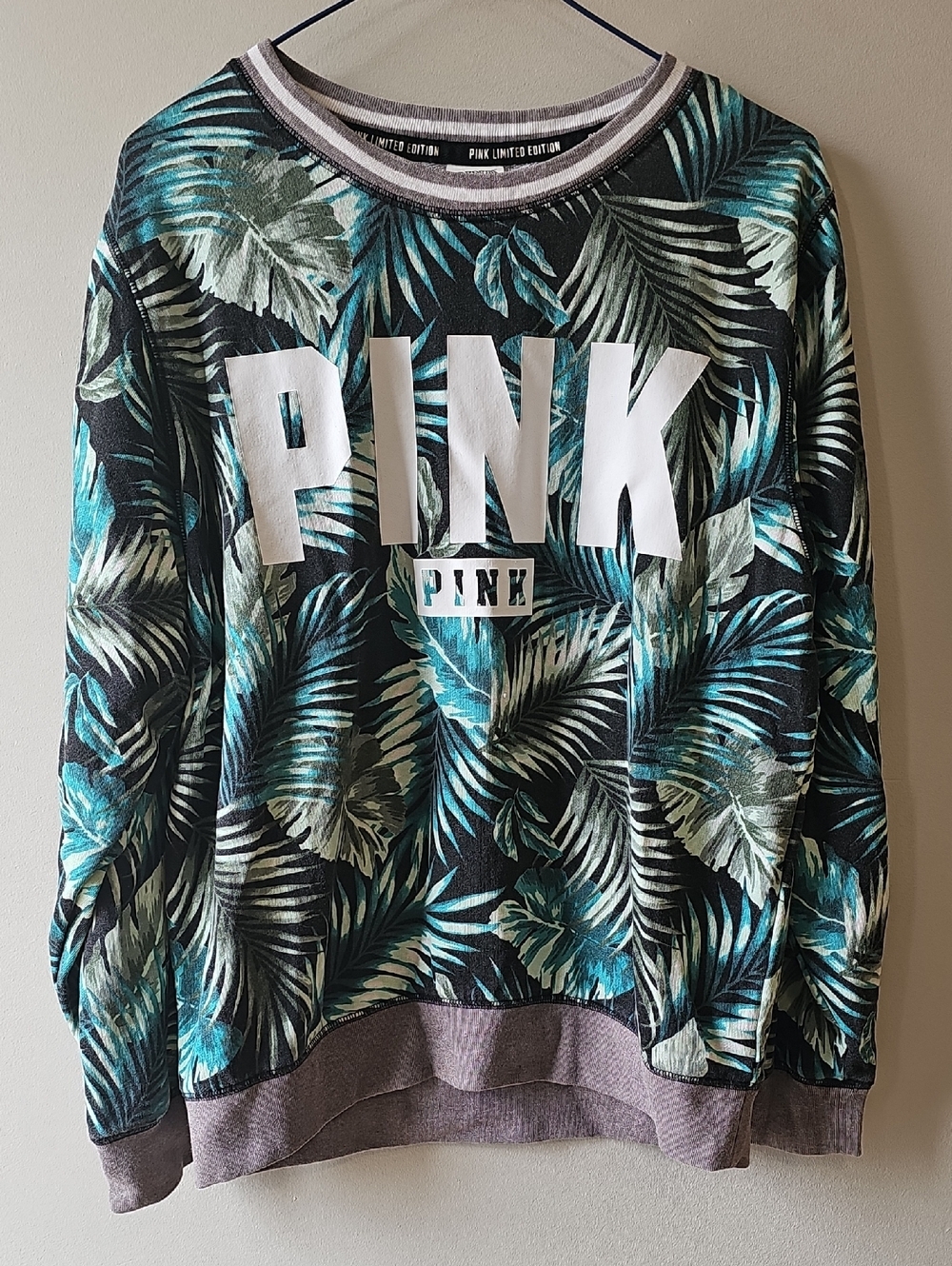 PINK Victoria's Secret small Crewneck Sweater